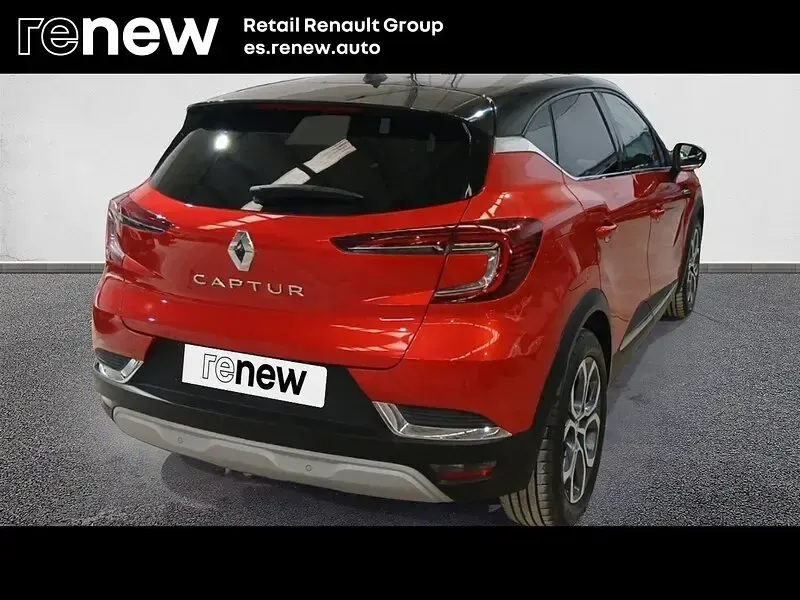 Usado Renault Captur 140 CV (102 kW) 2021 Rojo SUV