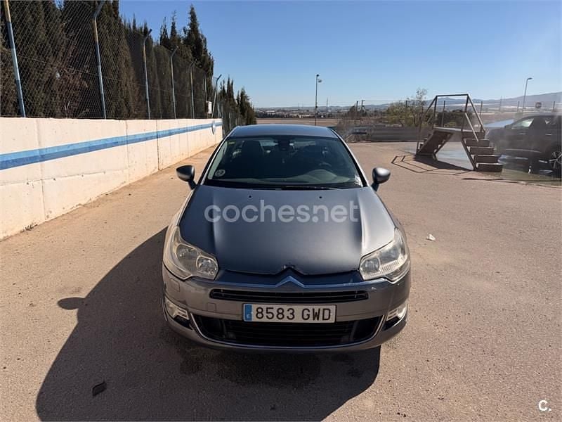 Usado Citroën C5 Business Class 140 HP (102 kW) 2010 Cinzento Sedan