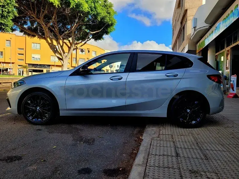 Usado BMW 118 140 CV (102 kW) 2020 Gris / plata Utilitario