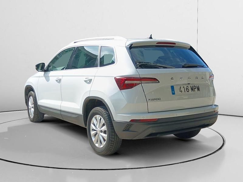 Usado Skoda Karoq Ambition 116 CV (85 kW) 2024 Blanco SUV