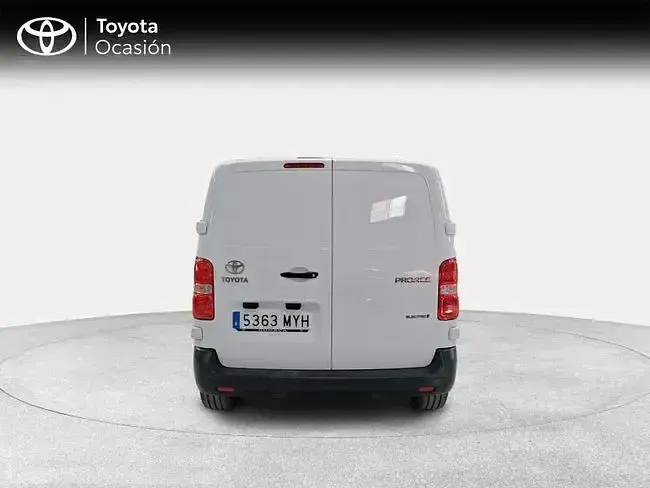 Usado Toyota Proace Plus 100 kW (136 CV) 2025 Blanco Monovolumen