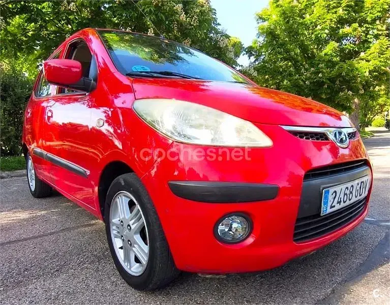 Usado Hyundai i10 Style 66 CV (48 kW) 2008 Rojo Utilitario