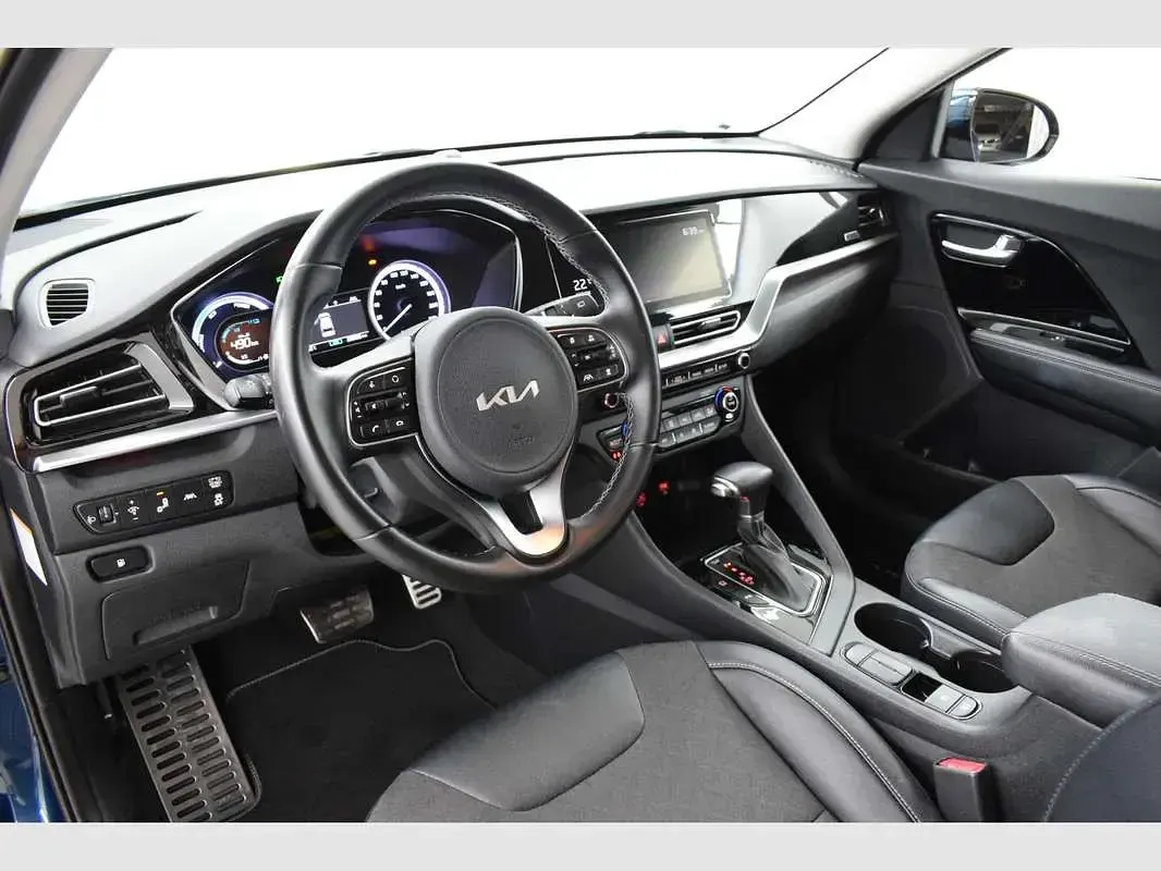 Usado Kia Niro 141 CV (103 kW) 2022 Azul SUV