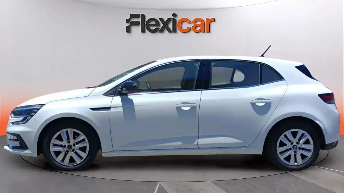 Usado Renault Mégane II Equilibre 115 CV (84 kW) 2022 Blanco Berlina