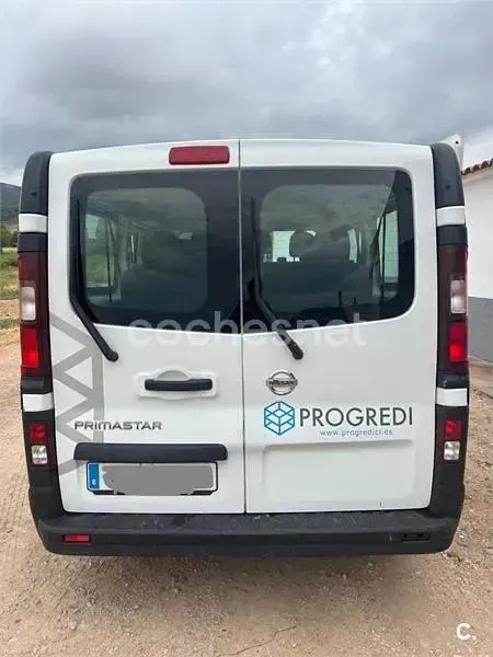 Usado Nissan Primastar 110 CV (80 kW) 2022 Blanco Monovolumen