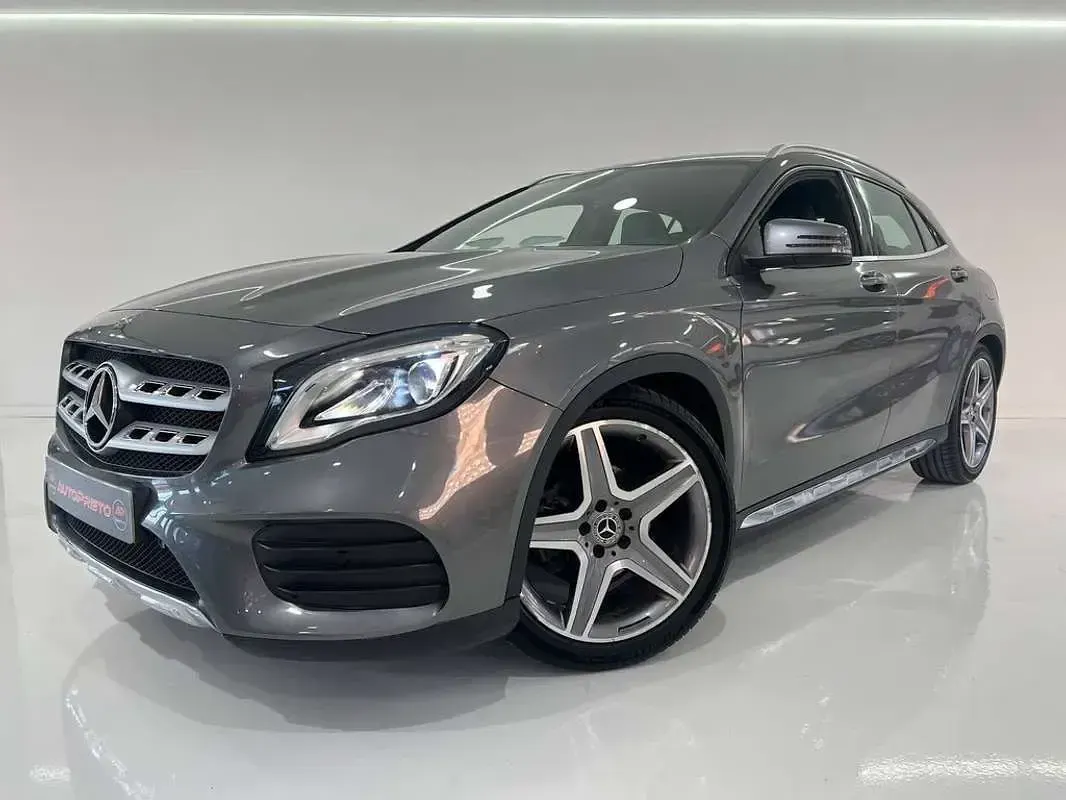 Usado Mercedes GLA200 155 CV (114 kW) 2018 Gris SUV