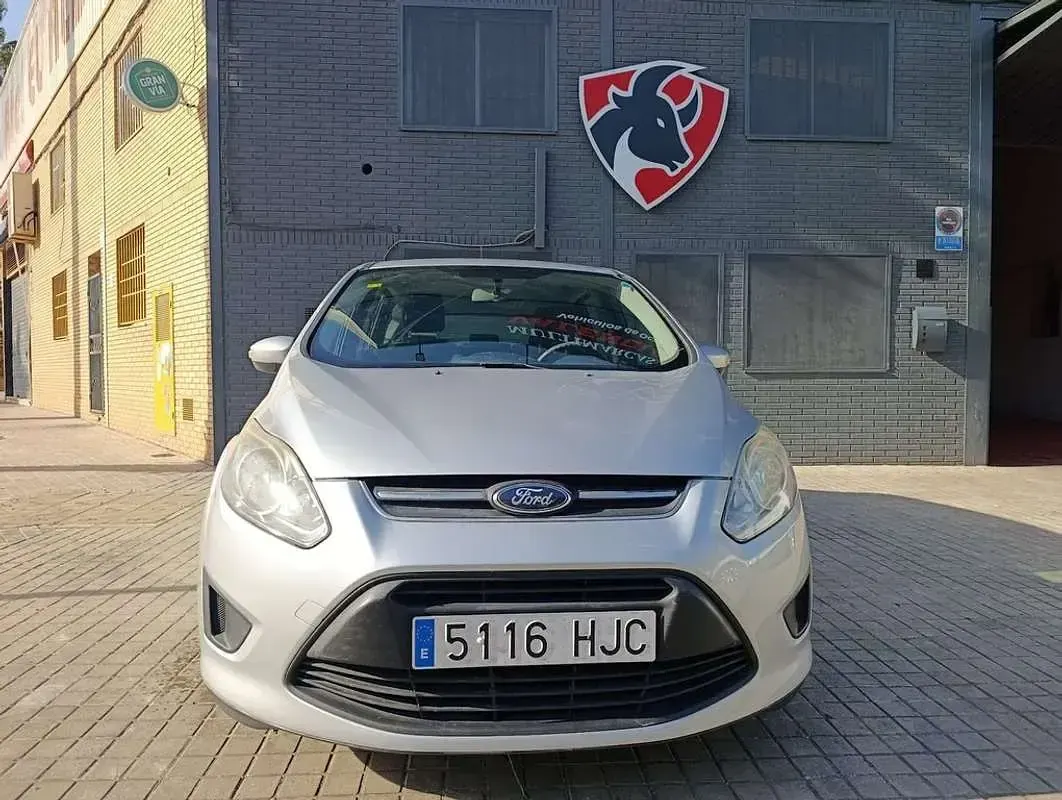 Usado Ford C-MAX Trend 116 CV (85 kW) 2012 Gris Monovolumen