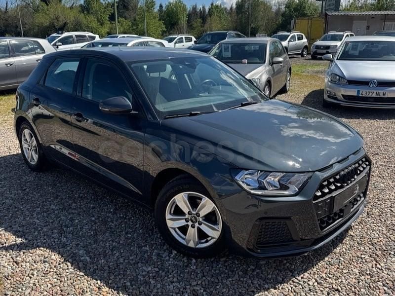 Usado Audi A1 Sportback 95 CV (69 kW) 2022 Gris / plata Utilitario