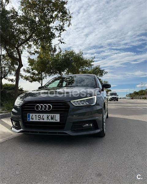 Gris / plata Usado 2018 Audi A1 Sportback S-Line Utilitario | 15.150 € (Buen precio) - Imagen 1/4