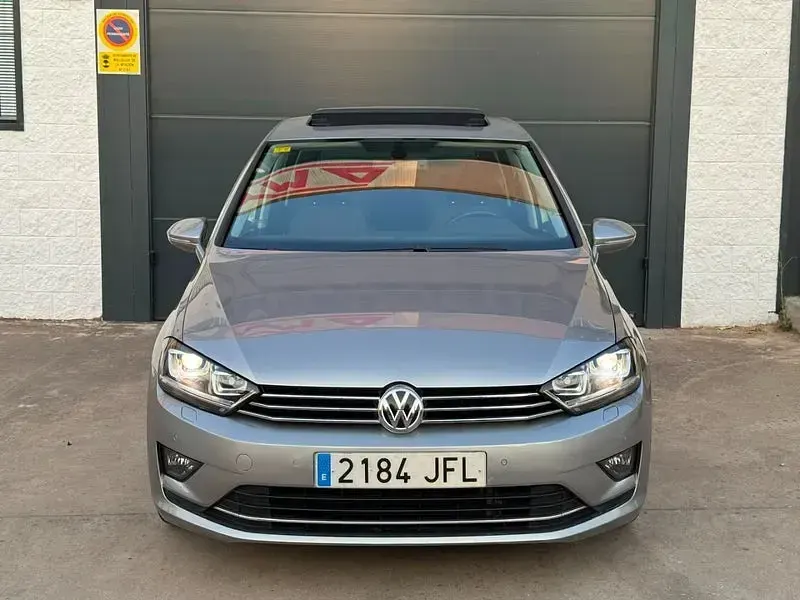 Usado VW Golf Sportsvan Sportline 110 CV (80 kW) 2015 Beige Monovolumen