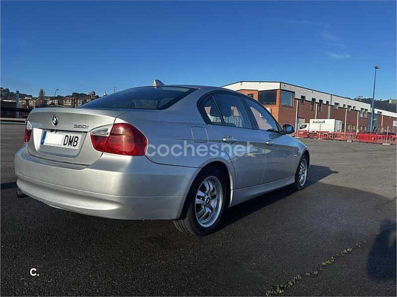 Usado BMW 320 150 CV (110 kW) 2005 Gris / plata Berlina