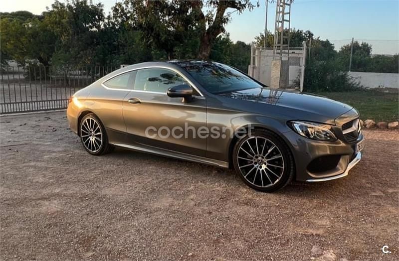 Usado Mercedes C220 170 CV (125 kW) 2018 Gris / plata Coupe