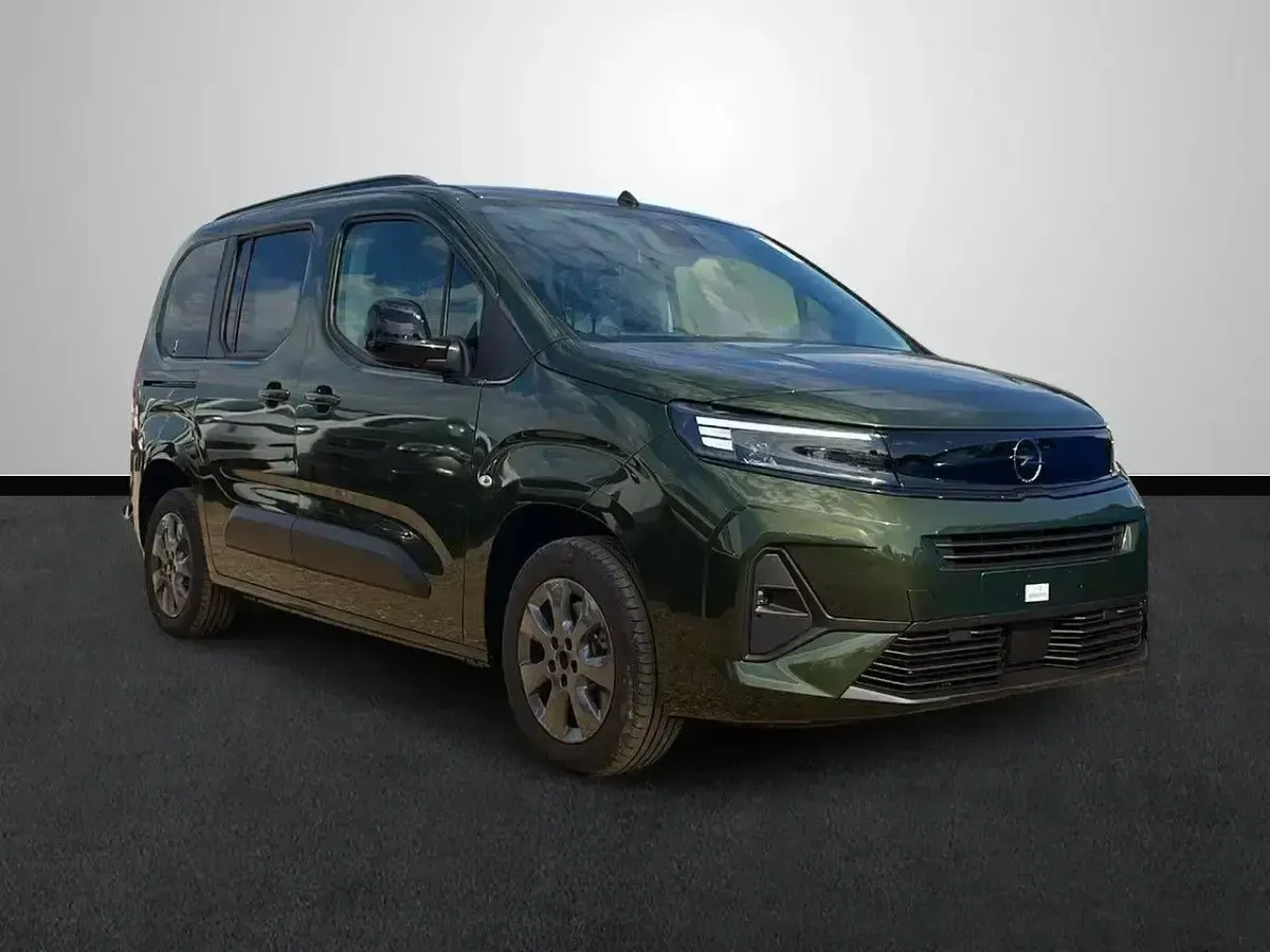 Nuevo Opel Combo S 101 CV (74 kW) 2025 Verde Monovolumen