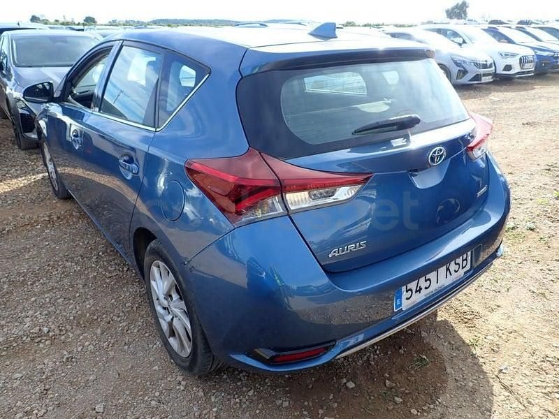 Usado Toyota Auris Hybrid Business Edition 136 CV (100 kW) 2018 Azul Berlina