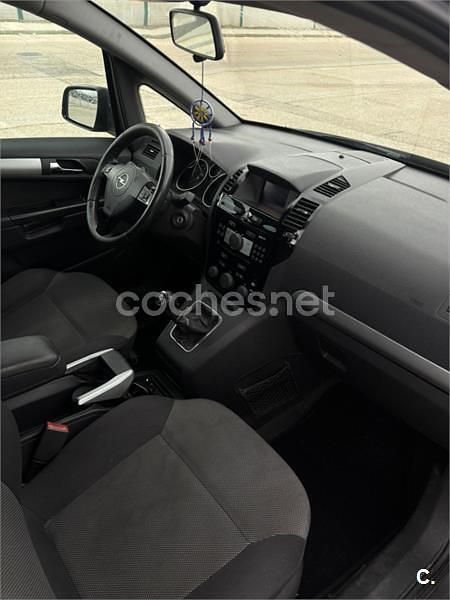 Usado Opel Zafira 115 CV (84 kW) 2010 Gris / plata Monovolumen
