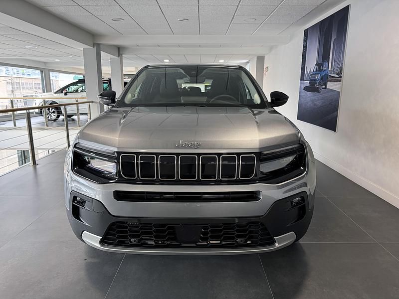 Nuevo Jeep Avenger Summit 100 CV (73 kW) 2025 Gris SUV