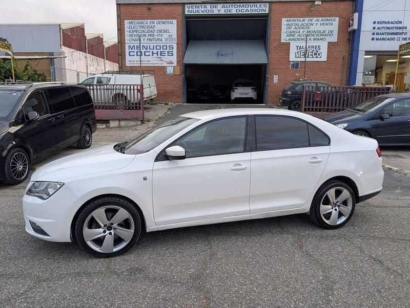 Usado Seat Toledo Style 105 CV (77 kW) 2013 Blanco Utilitario