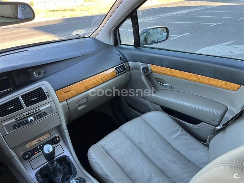 Usado Renault Vel Satis 175 CV (128 kW) 2007 Negro Utilitario