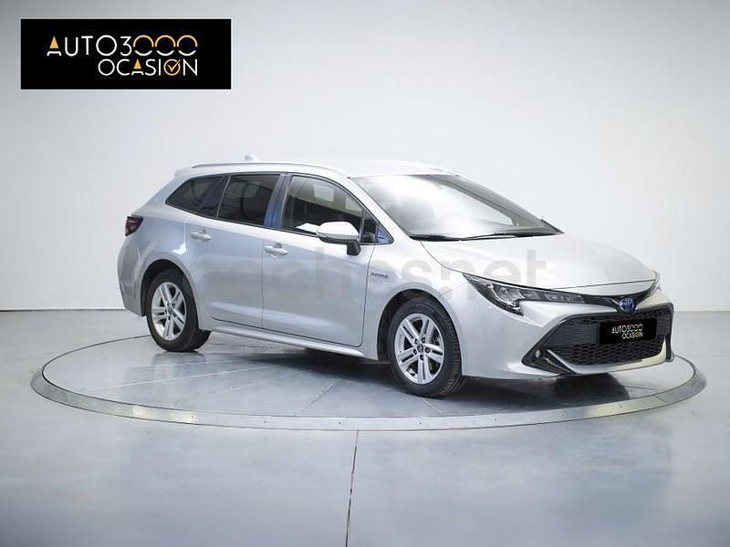 Usado Toyota Corolla Business Edition 122 CV (89 kW) 2019 Gris / plata Familiar