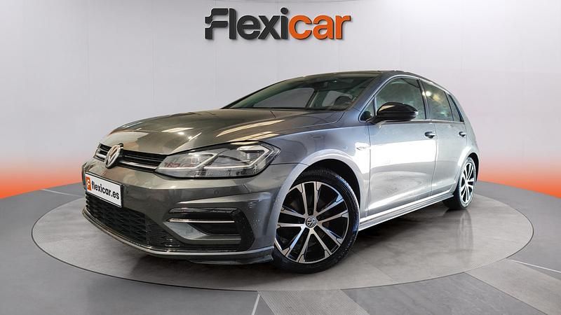 Usado VW Golf VII Sport 150 CV (110 kW) 2018 Gris Familiar
