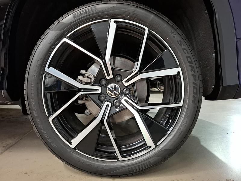 Usado VW Tayron R-line 150 CV (110 kW) 2025 Violeta metalizado SUV