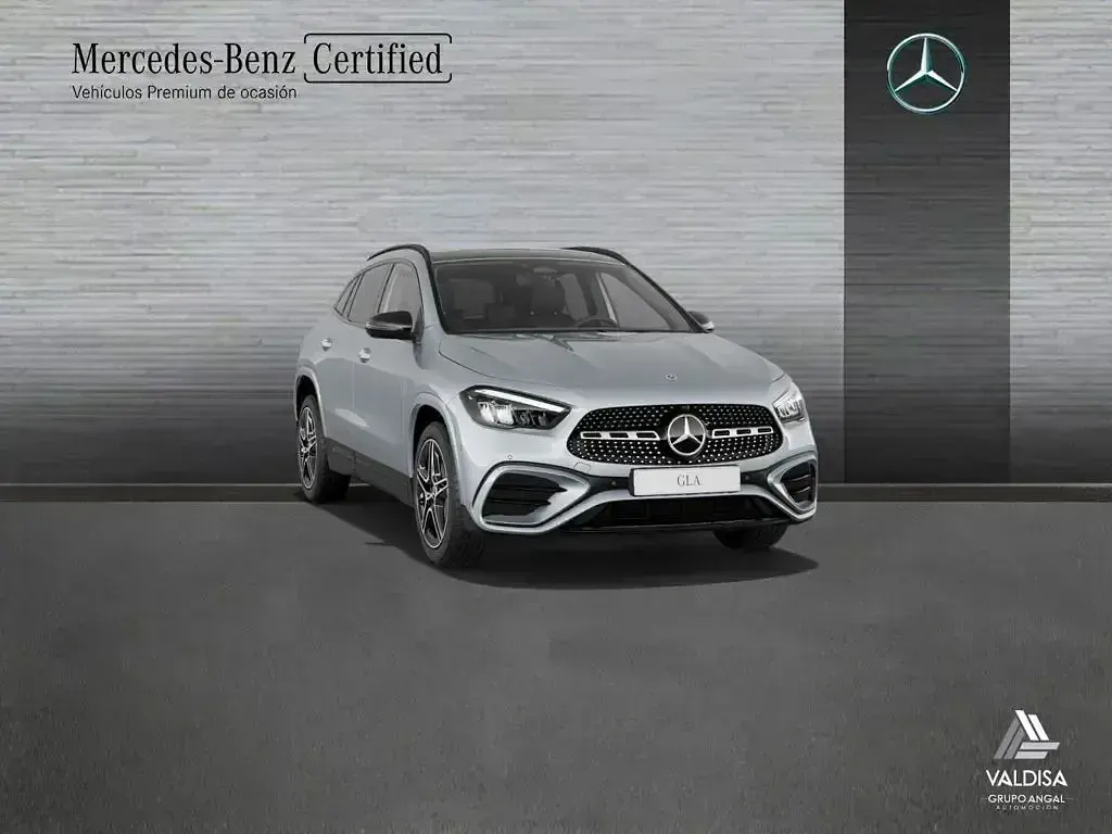 Usado Mercedes GLA200 150 CV (110 kW) 2026 Gris SUV