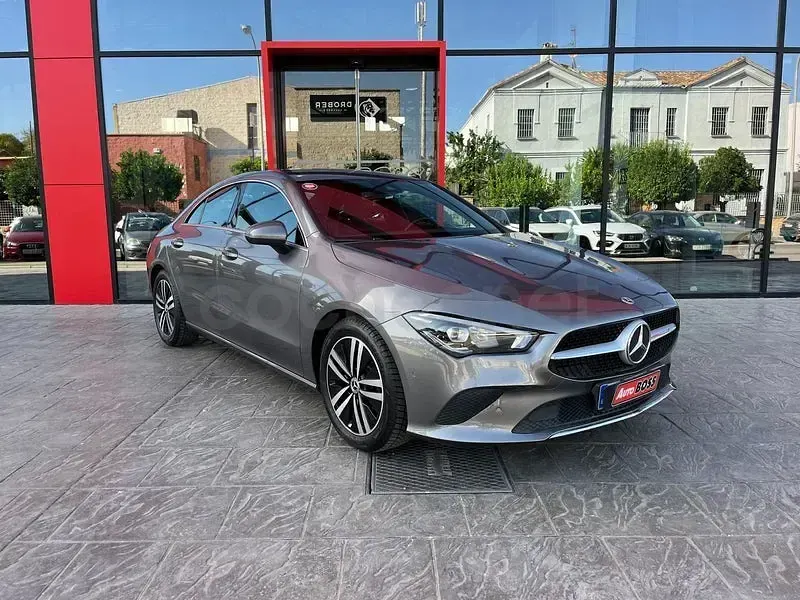 Usado Mercedes CLA200 150 CV (110 kW) 2022 Gris / plata Coupe