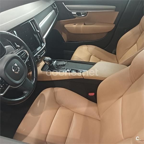 Usado Volvo S90 Momentum 190 CV (139 kW) 2018 Negro Berlina