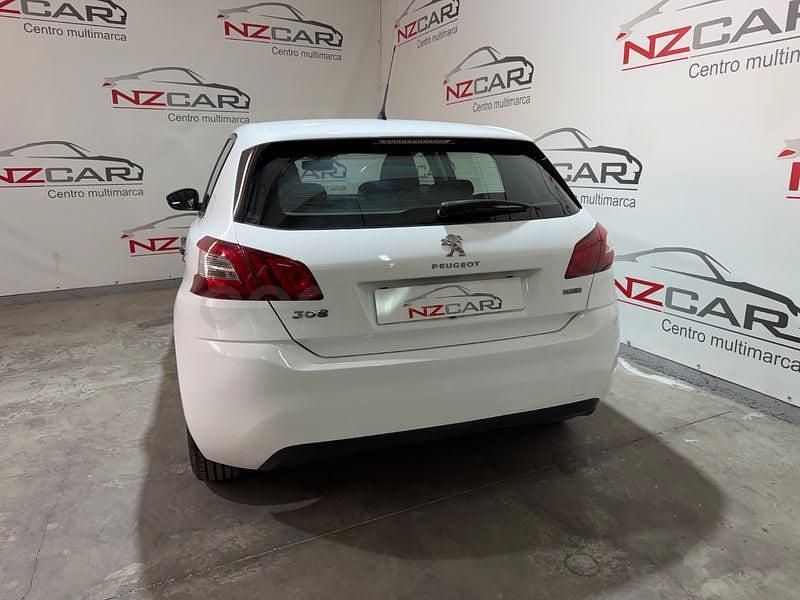 Usado Peugeot 308 Access 100 CV (73 kW) 2016 Blanco Berlina