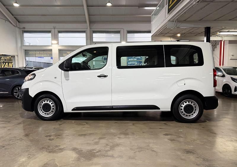 Usado Opel Vivaro 120 HP (88 kW) 2021 Branco Monovolume