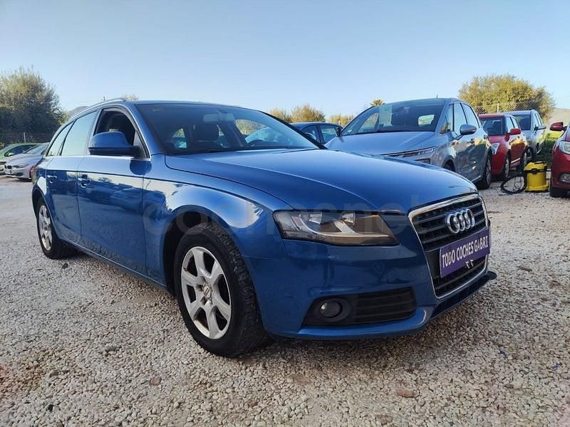 Usado Audi A4 143 CV (105 kW) 2008 Azul Familiar