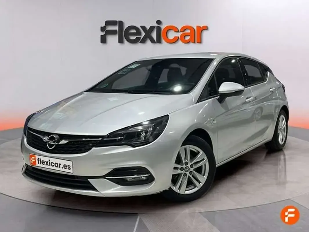 Usado Opel Astra GS Line 131 CV (96 kW) 2020 Gris Berlina