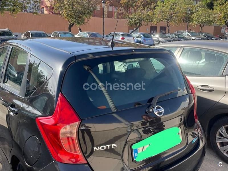 Usado Nissan Note Acenta 80 CV (58 kW) 2014 Negro Monovolumen