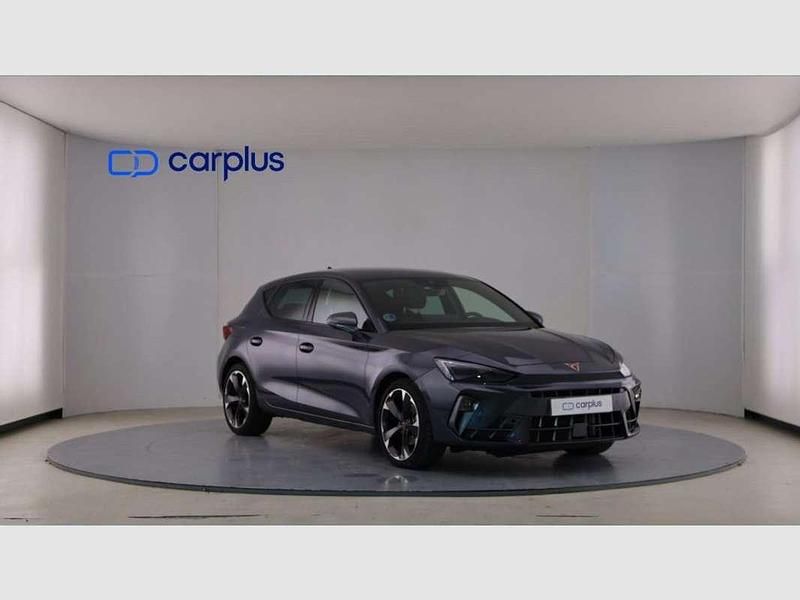 Usado Cupra Leon 150 CV (110 kW) 2025 Gris Utilitario