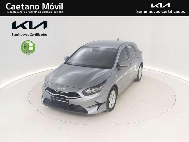 Plateado Usado 2024 Kia Ceed Utilitario | 18.990 € (Precio justo) - Imagen 1/4