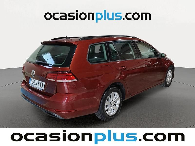 Usado VW Golf VII Business 115 CV (84 kW) 2019 Rojo Familiar