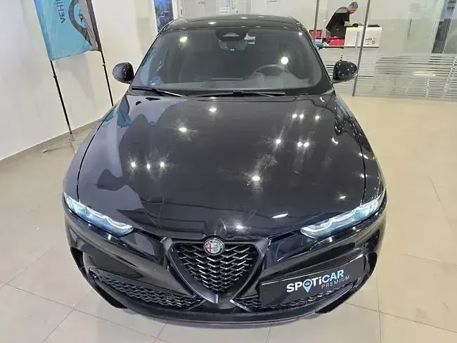 Usado Alfa Romeo Tonale Sprint 280 CV (205 kW) 2024 Negro SUV