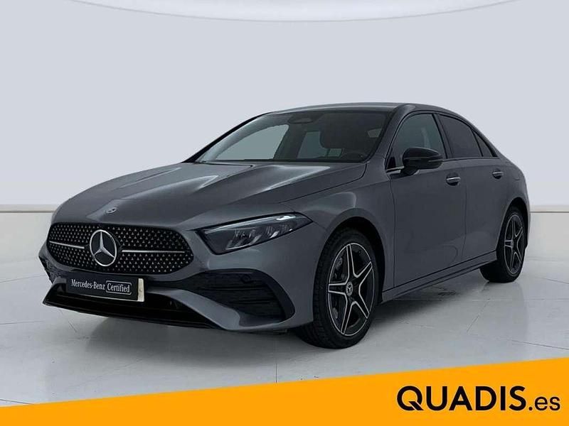 Gris Usado 2024 Mercedes A250 AMG line Berlina | 37.500 € (Precio justo) - Imagen 1/4