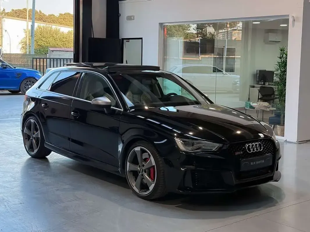 Usado Audi RS3 Sportback 367 CV (269 kW) 2016 Negro Utilitario