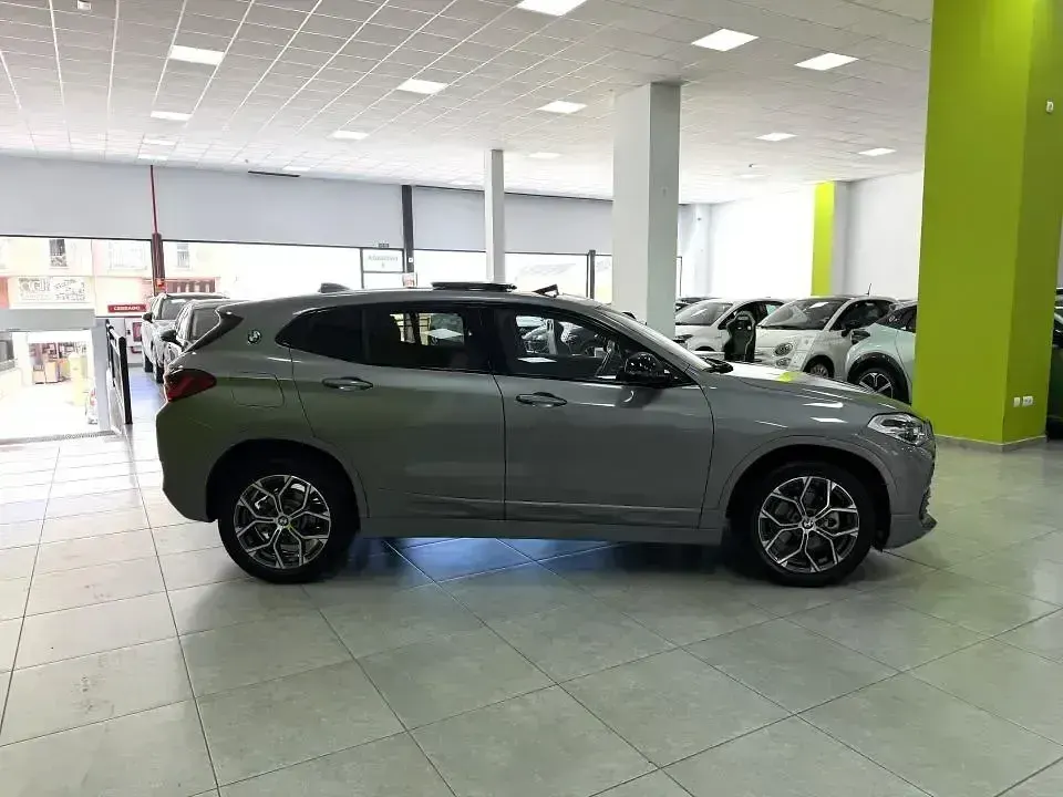 Usado BMW X2 Advantage 136 CV (100 kW) 2023 Gris SUV