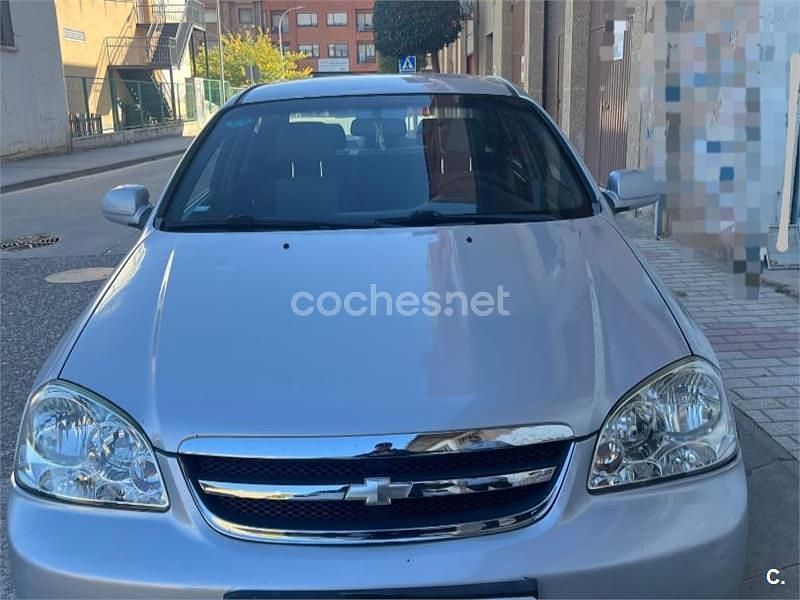 Gris / plata Usado 2008 Chevrolet Nubira SE Berlina | 2300 € - Imagen 1/4