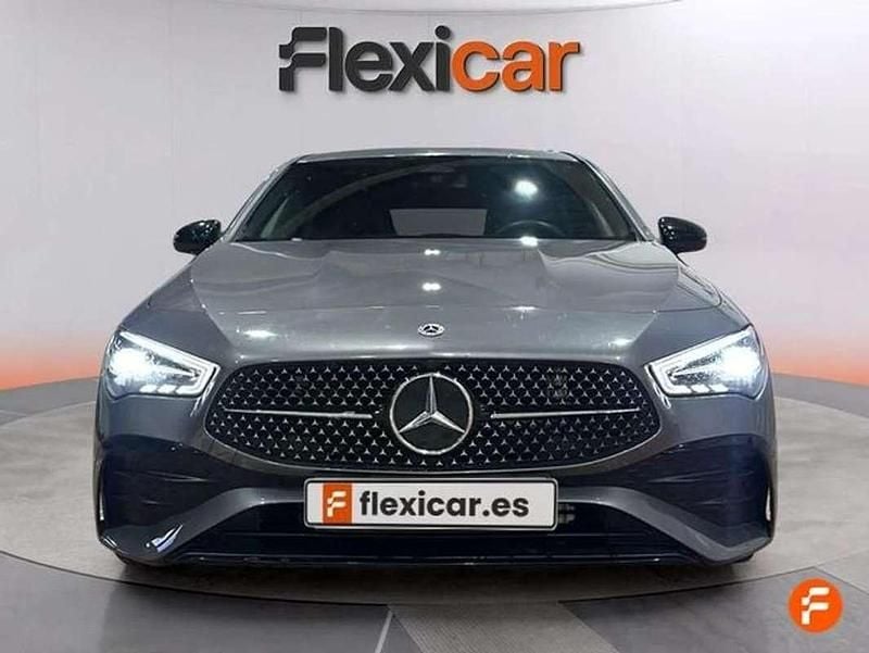 Usado Mercedes CLA200 Shooting Brake 150 CV (110 kW) 2024 Gris Familiar
