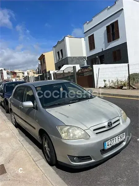 Usado Toyota Corolla Terra 97 CV (71 kW) 2006 Gris / plata Berlina