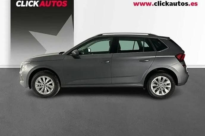Usado Skoda Kamiq Selection 115 CV (84 kW) 2025 Rojo SUV