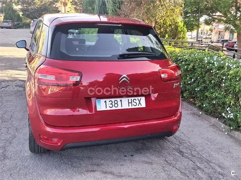 Usado Citroën C4 Picasso Seduction 120 CV (88 kW) 2014 Granate Monovolumen