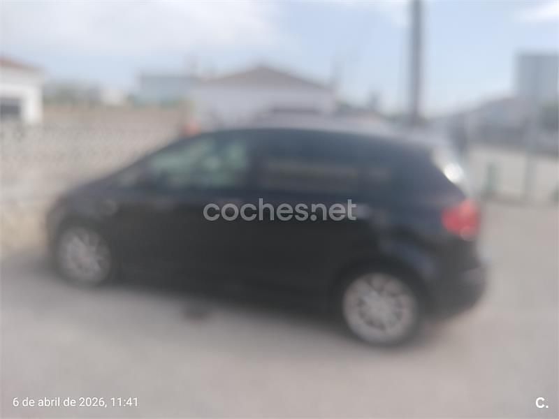 Usado Seat Altea Ecomotive 105 CV (77 kW) 2010 Negro Monovolumen