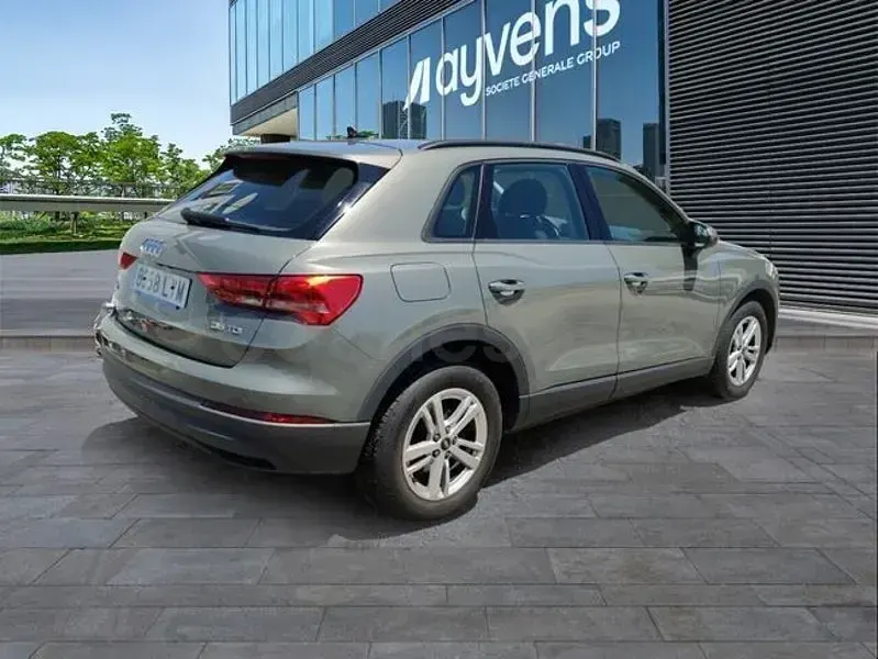 Usado Audi Q3 S-Line 150 CV (110 kW) 2022 Gris / plata SUV