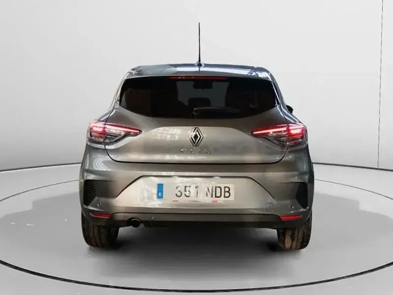 Begagnad Renault Clio V Evolution 100 HK (73 kW) 2025 Grå Sedan