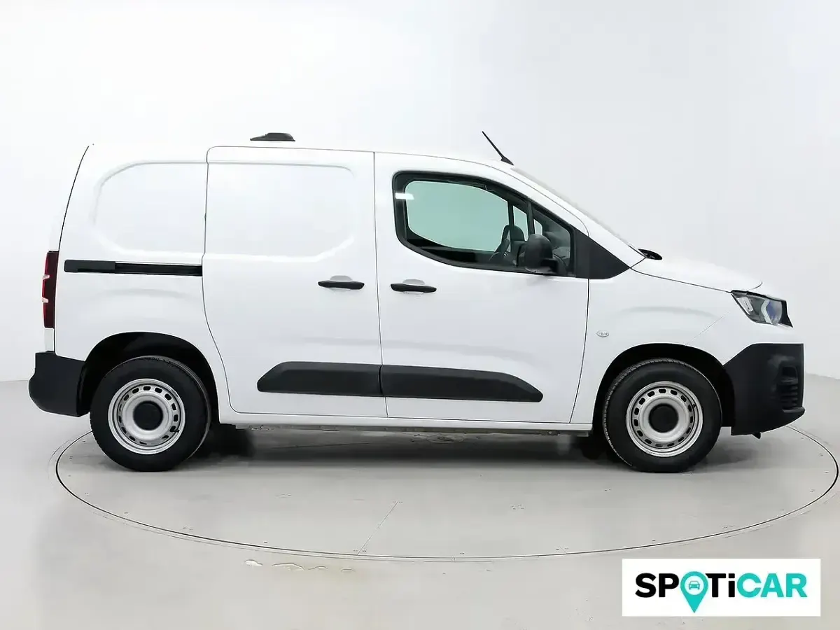 Usado Peugeot Partner 102 CV (75 kW) 2022 Blanco Monovolumen
