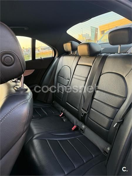 Usado Mercedes C200 136 CV (100 kW) 2018 Negro Berlina